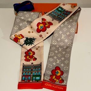 Louis Vuitton LOUIS VUITTON Exclusive Prelaunch Vivienne Bandeau.